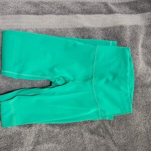 Womens Lululemon wunder train legging 28”